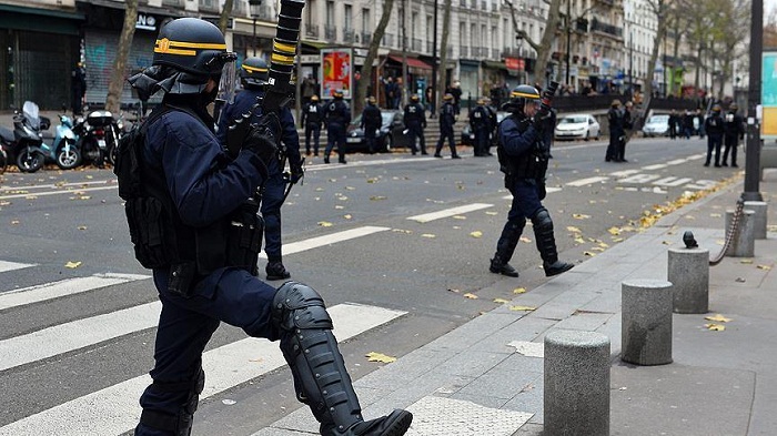 France/2016: Une année marquée par le terrorisme et la colère sociale 